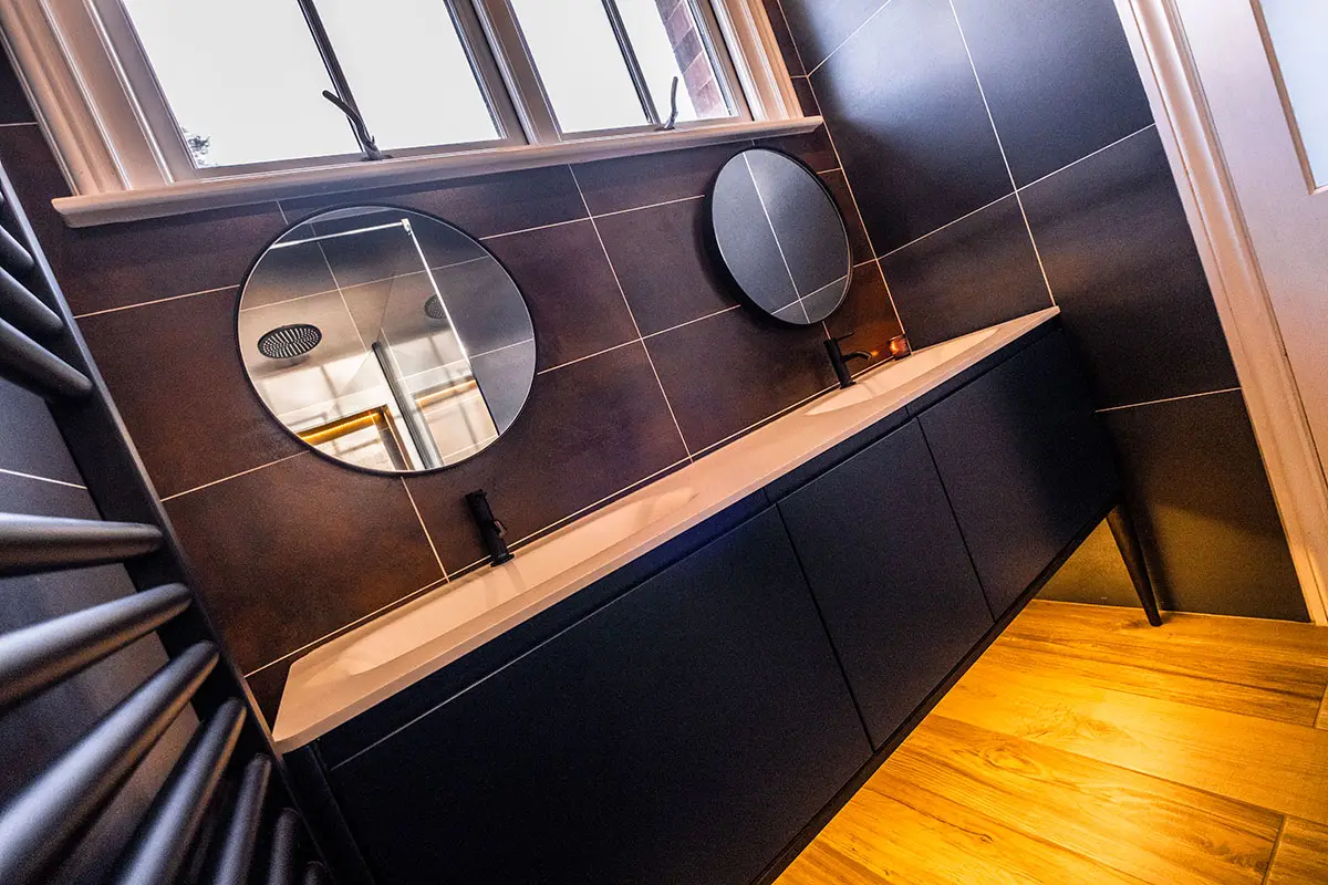 Beautiful and striking shower room