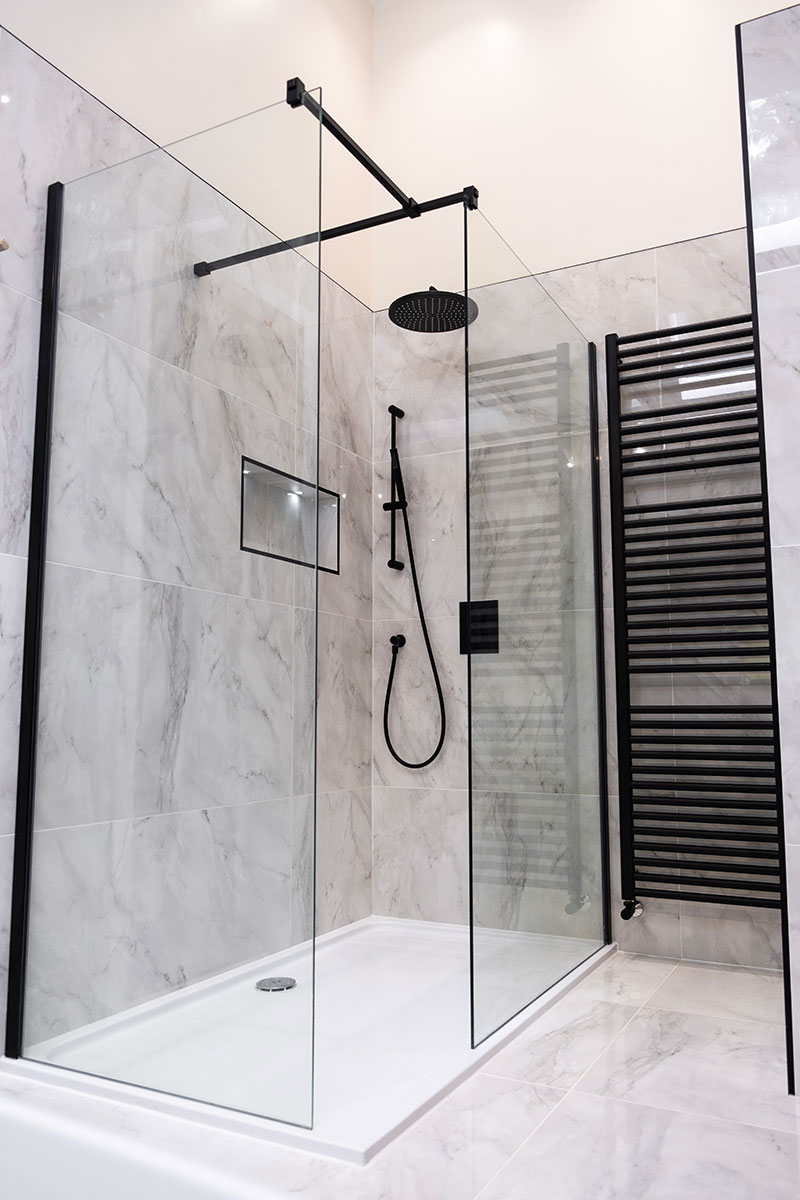 Sleek & serene bathroom