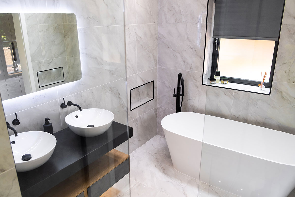 Sleek & serene bathroom