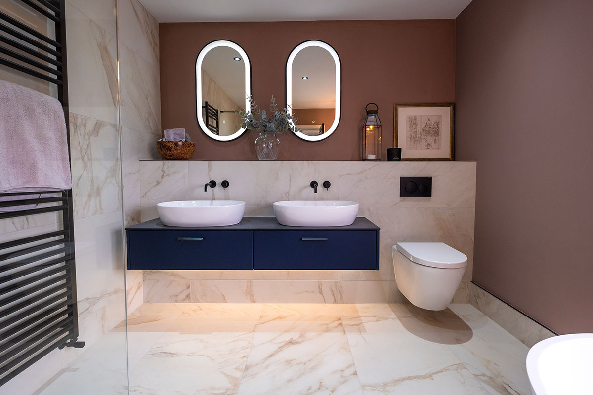Lovely & inviting ensuite