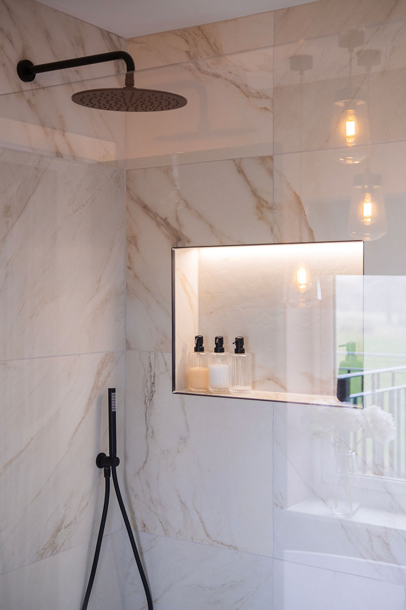 Lovely & inviting ensuite