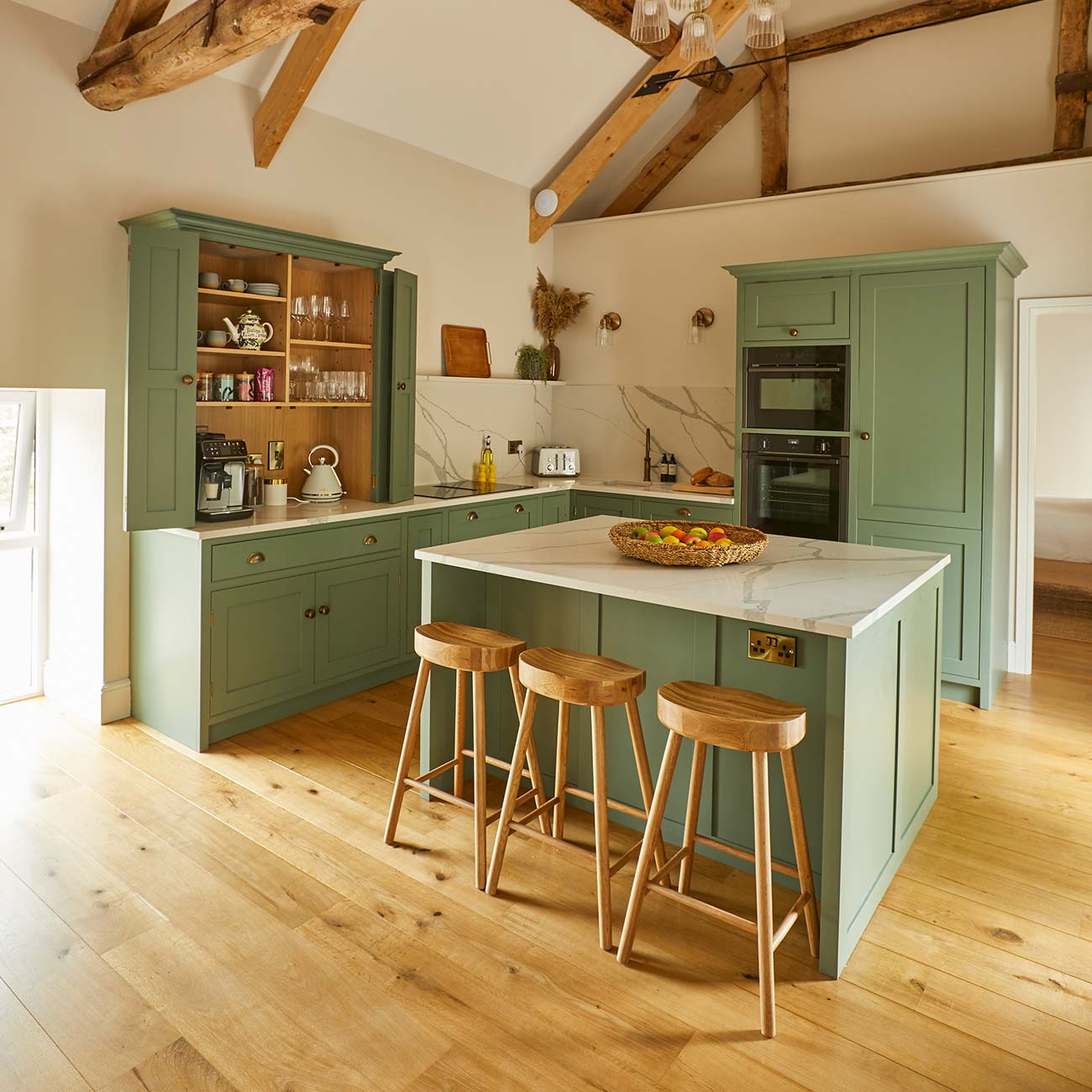 The Tawny, Falcon Farmhouse